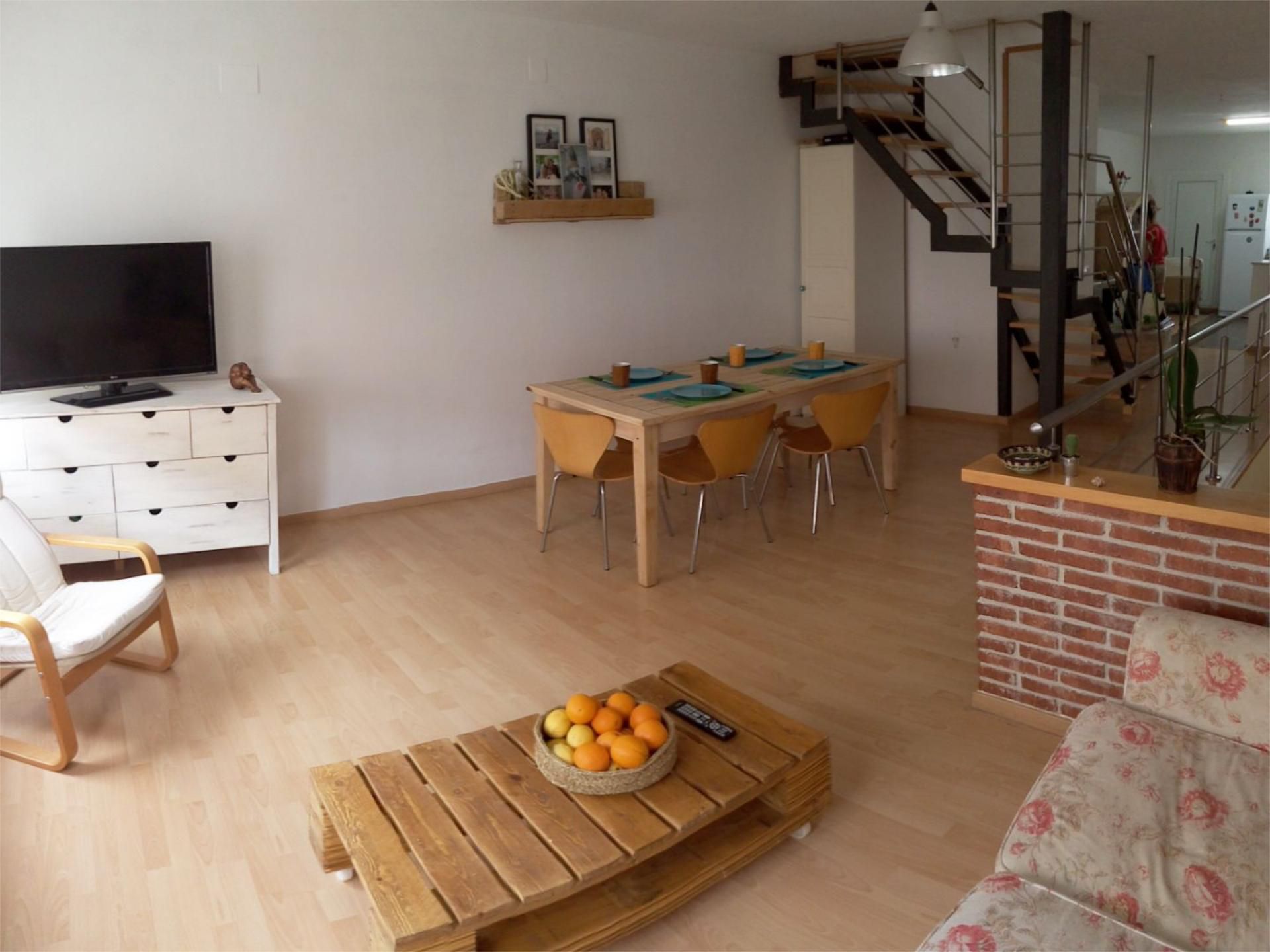 Sala d'estar de Dúplex en venda en Vidreres amb Calefacció i Terrassa