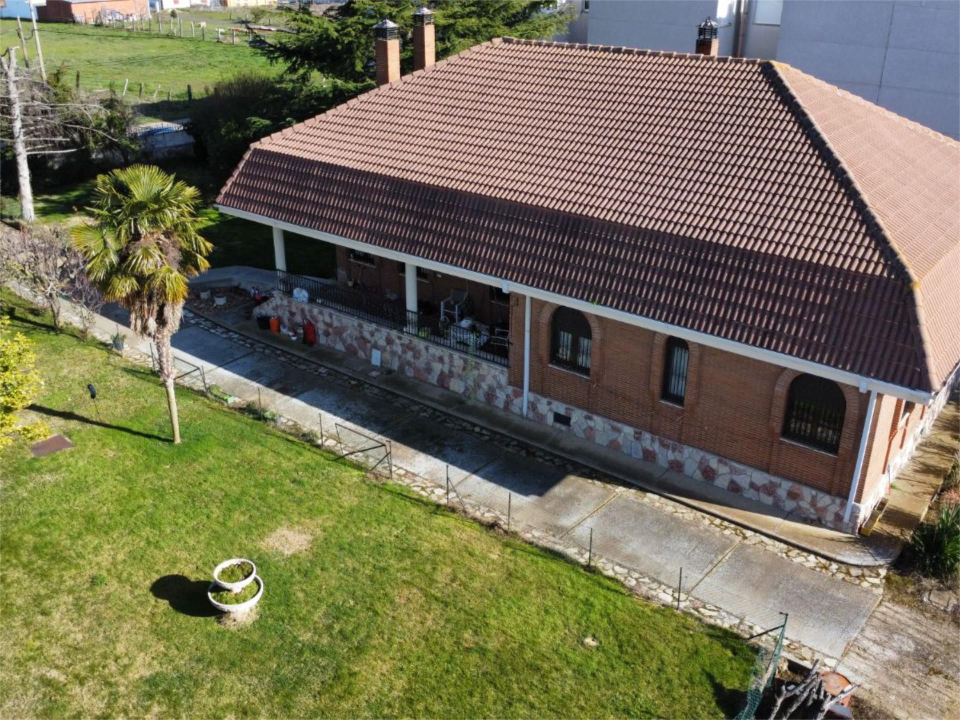 Garden of House or chalet for sale in León Capital   with Private garden, Parquet flooring and Terrace