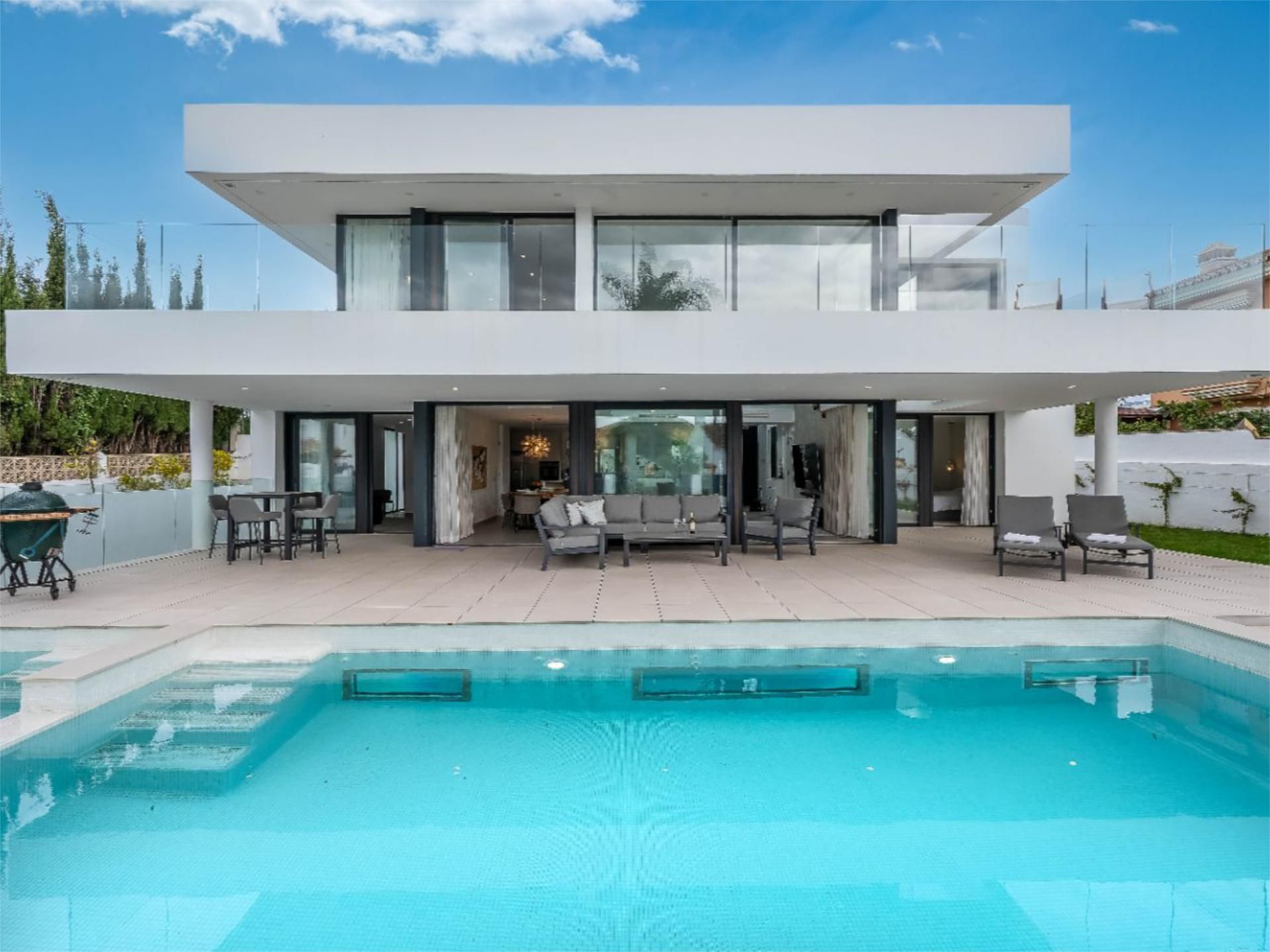 Piscina de Casa o xalet en venda en Marbella amb Aire condicionat, Terrassa i Piscina