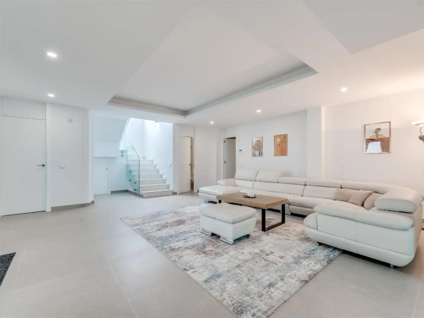 Casa o xalet en venda a Urbanización Montecarlo, 10, Nueva Alcántara Sala d'estar de Casa o xalet en venda en Marbella amb Aire condicionat, Terrassa i Piscina