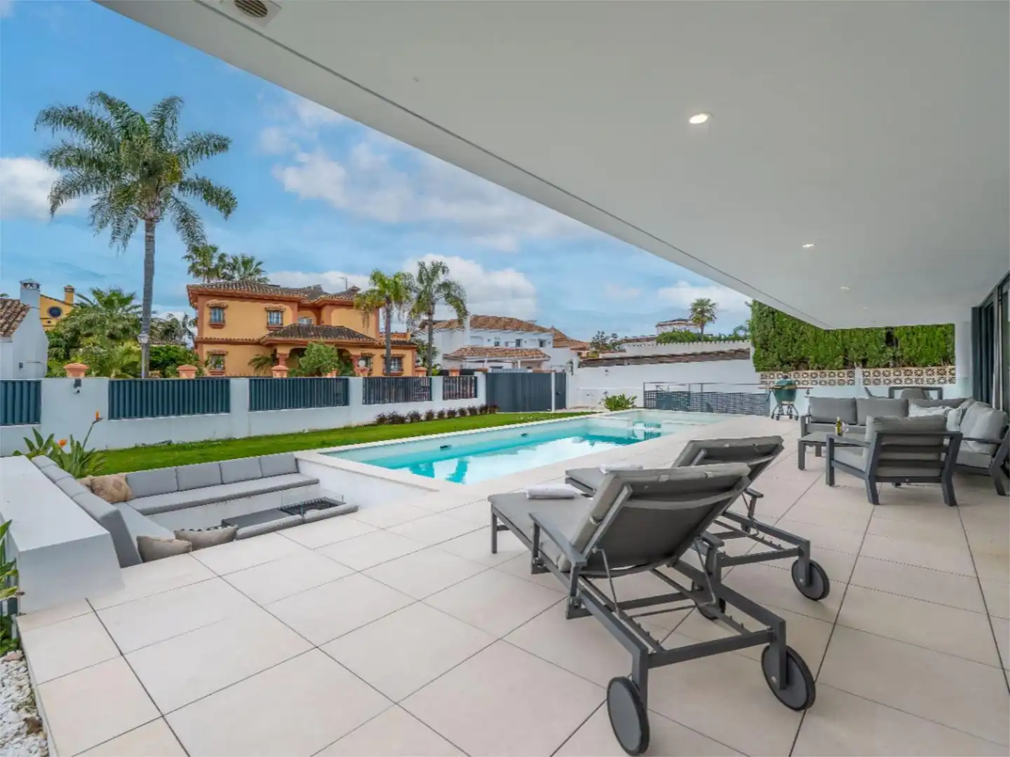 Casa o xalet en venda a Urbanización Montecarlo, 10, Nueva Alcántara Terrassa de Casa o xalet en venda en Marbella amb Aire condicionat, Terrassa i Piscina