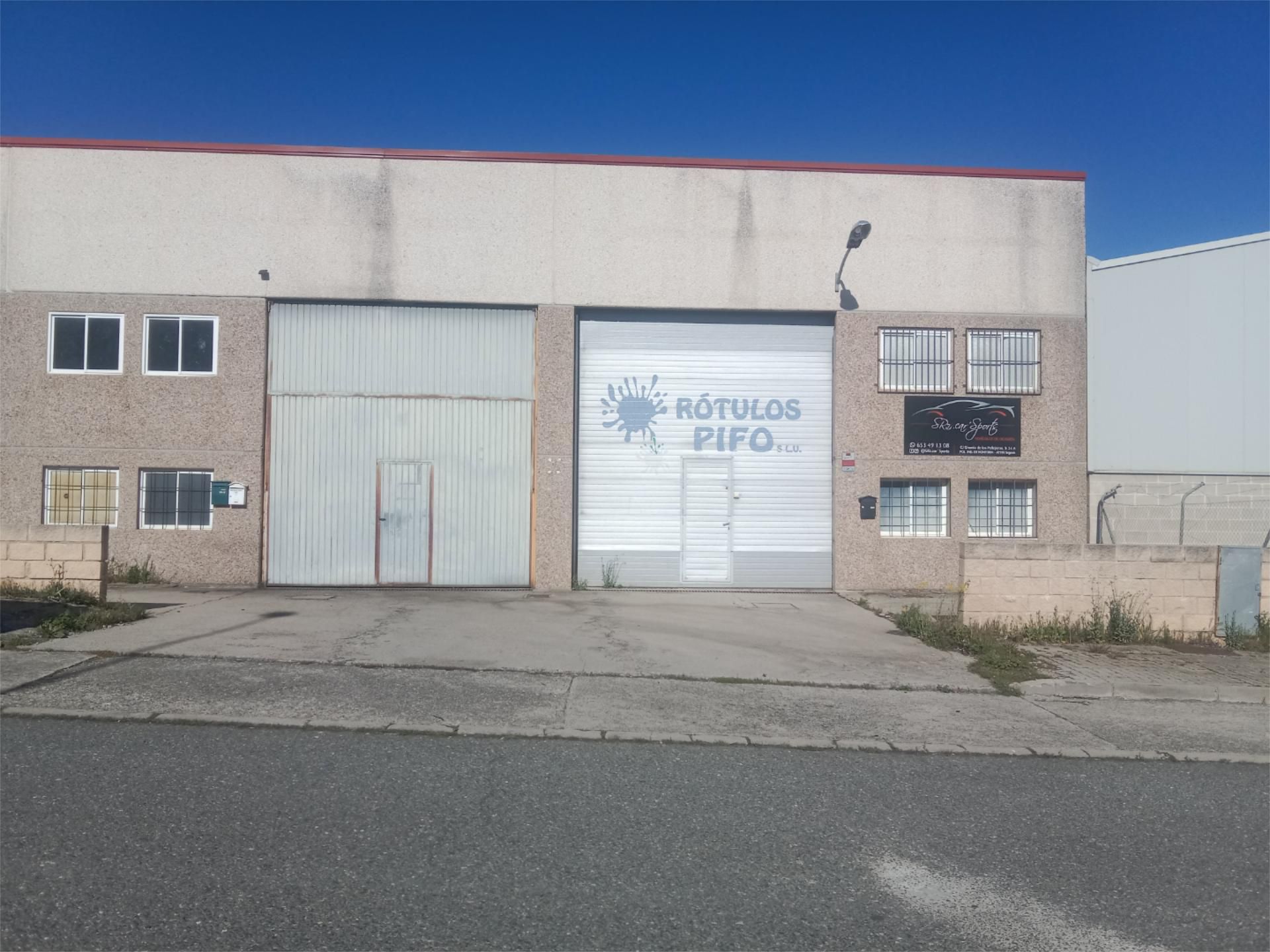 Exterior view of Box room for sale in Segovia Capital