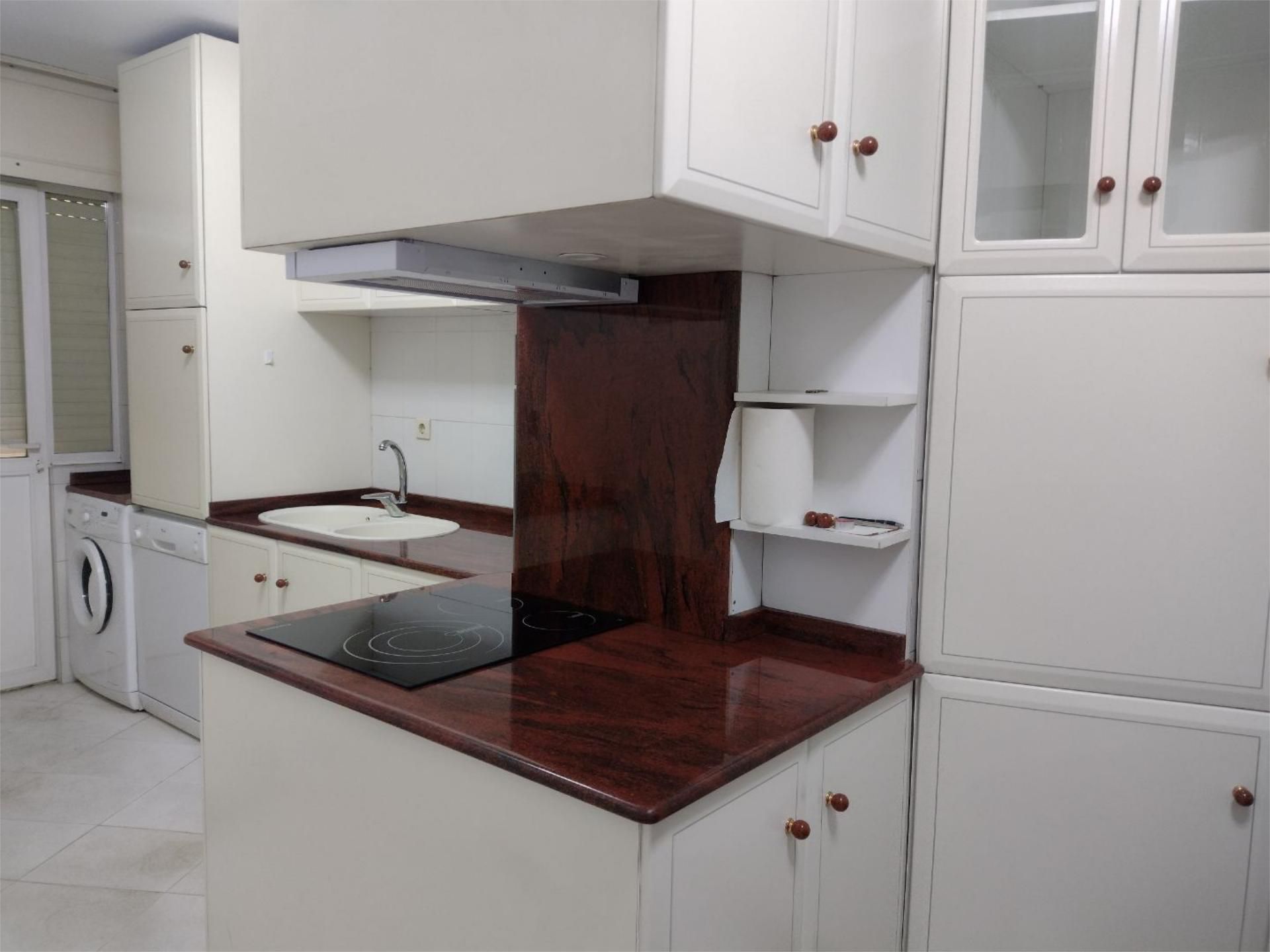 Kitchen of Flat to rent in Ames  with Heating, Terrace and Storage room