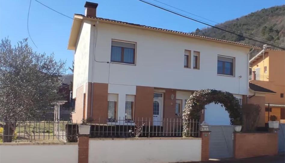 House or chalet for sale in Carrer del Lluçanès, 6, Ripoll, Girona - image 1 Photo 1 of House or chalet for sale in Carrer del Lluçanès, 6, Ripoll, Girona