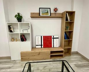 Living room of Flat to rent in  Zaragoza Capital  with Heating, Parquet flooring and Furnished