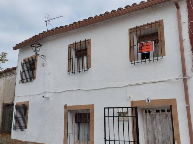 Casa adosada en Venta en Calle Estrecha, 4 en Castejón (Cuenca)