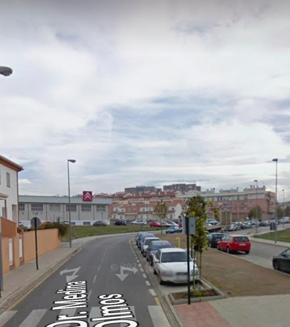 Exterior view of Single-family semi-detached for sale in  Granada Capital  with Air Conditioner