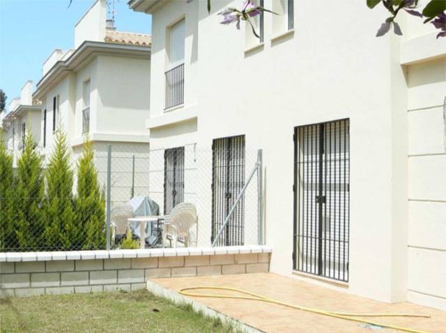 Casa adosada en Venta en Avenida de Europa, 3 en Villanueva del Ariscal