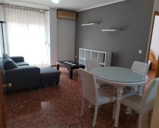Living room of Flat to rent in  Valencia Capital  with Heating, Terrace and Furnished