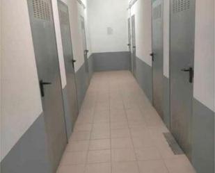 Box room to rent in Irun 