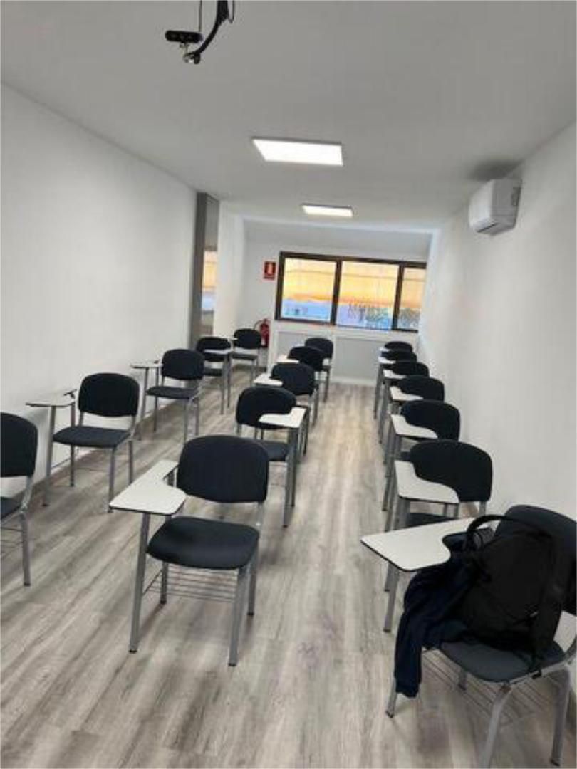 Office to rent in Arona  with Air Conditioner