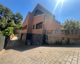 Exterior view of Flat for sale in Terrassa  with Air Conditioner, Heating and Private garden
