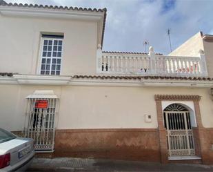 Vista exterior de Casa o xalet en venda en Paterna de Rivera