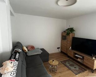 Living room of Flat to share in Burgos Capital  with Heating, Parquet flooring and Furnished