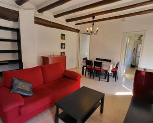 Sala d'estar de Pis de lloguer en Guardiola de Berguedà amb Calefacció, Moblat i Balcó