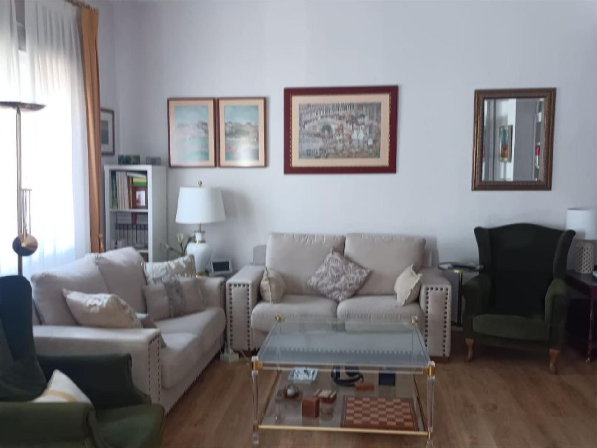 Living room of Flat for sale in  Madrid Capital
