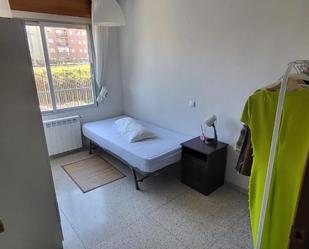 Bedroom of Flat to share in Salamanca Capital  with Heating, Furnished and Washing machine