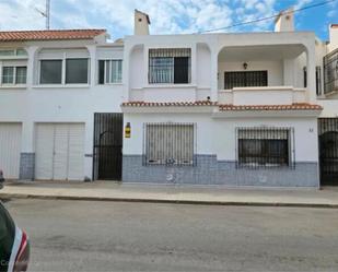 Exterior view of Single-family semi-detached for sale in  Almería Capital  with Heating, Private garden and Terrace