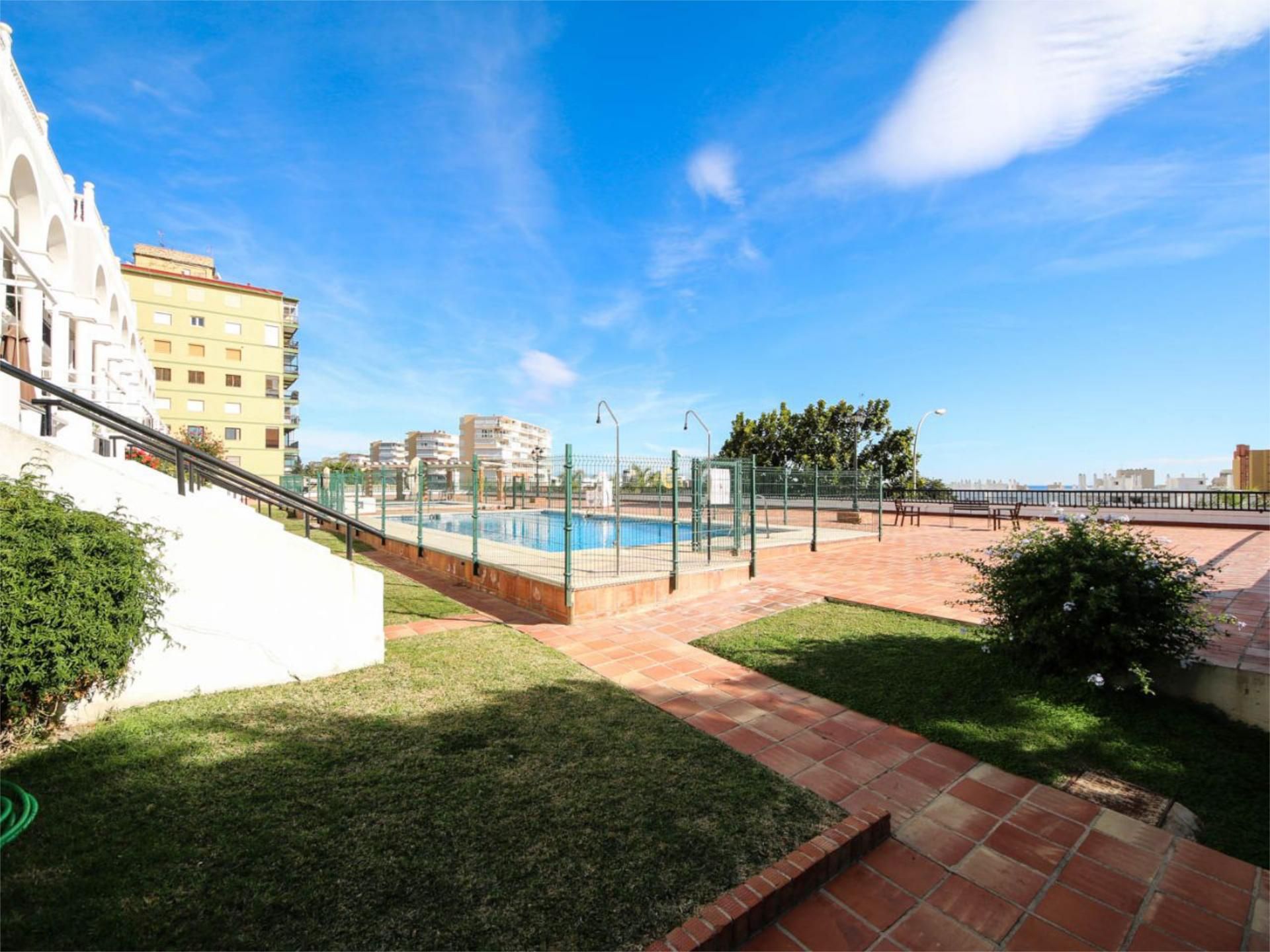 Swimming pool of Flat to rent in Torremolinos  with Air Conditioner, Heating and Swimming Pool