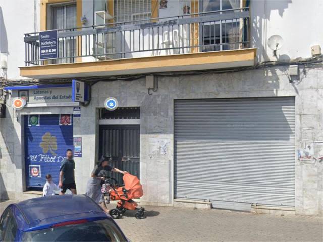 Local comercial en Alquiler en Avenida de Hytasa, 37 en El Cerro