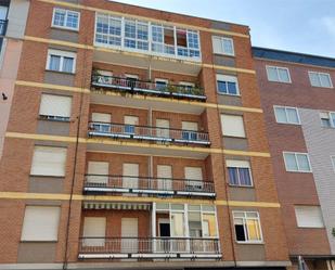 Exterior view of Flat for sale in O Barco de Valdeorras    with Balcony