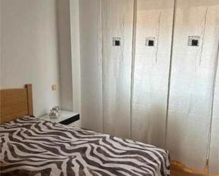 Bedroom of Flat to rent in Burgos Capital