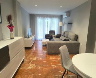 Living room of Flat to rent in  Granada Capital  with Air Conditioner, Heating and Private garden