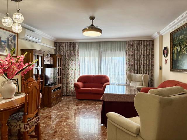 Piso en Venta en Calle Eugenio Gross, 9 en Los Castillejos - La Trinidad