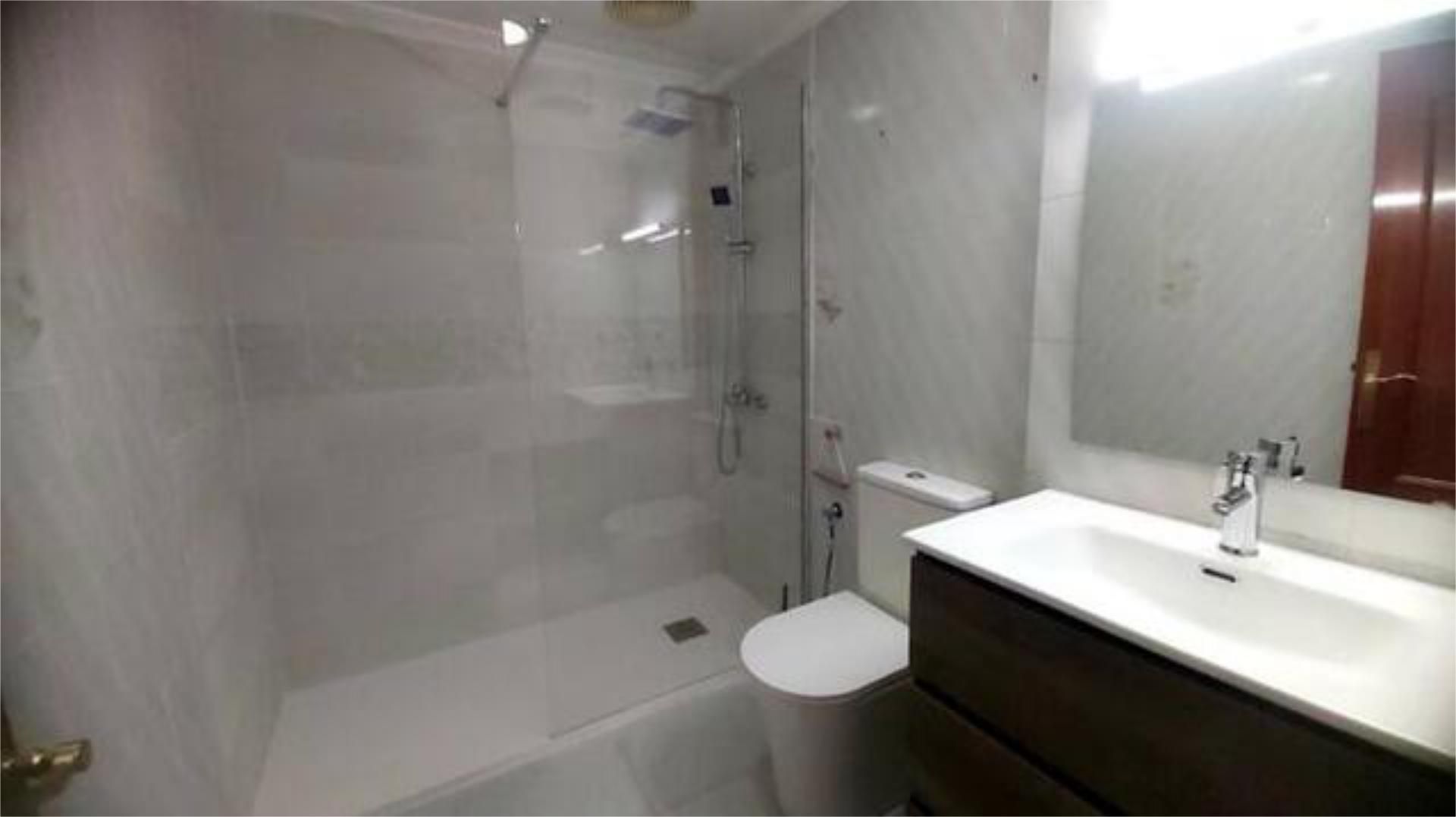 Bathroom of Flat to rent in  Murcia Capital  with Furnished