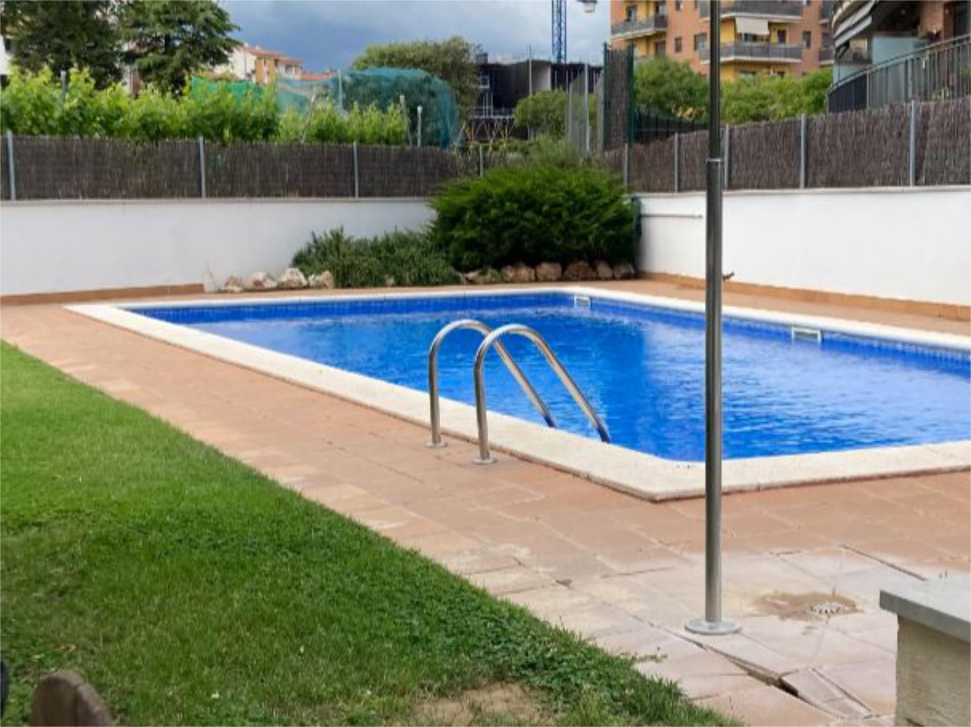 Swimming pool of Flat for sale in Manresa  with Air Conditioner, Swimming Pool and Balcony