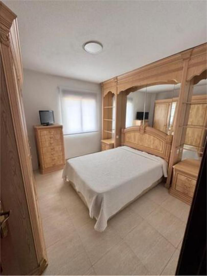 Dormitori de Apartament de lloguer en Navalmoral de la Mata amb Moblat