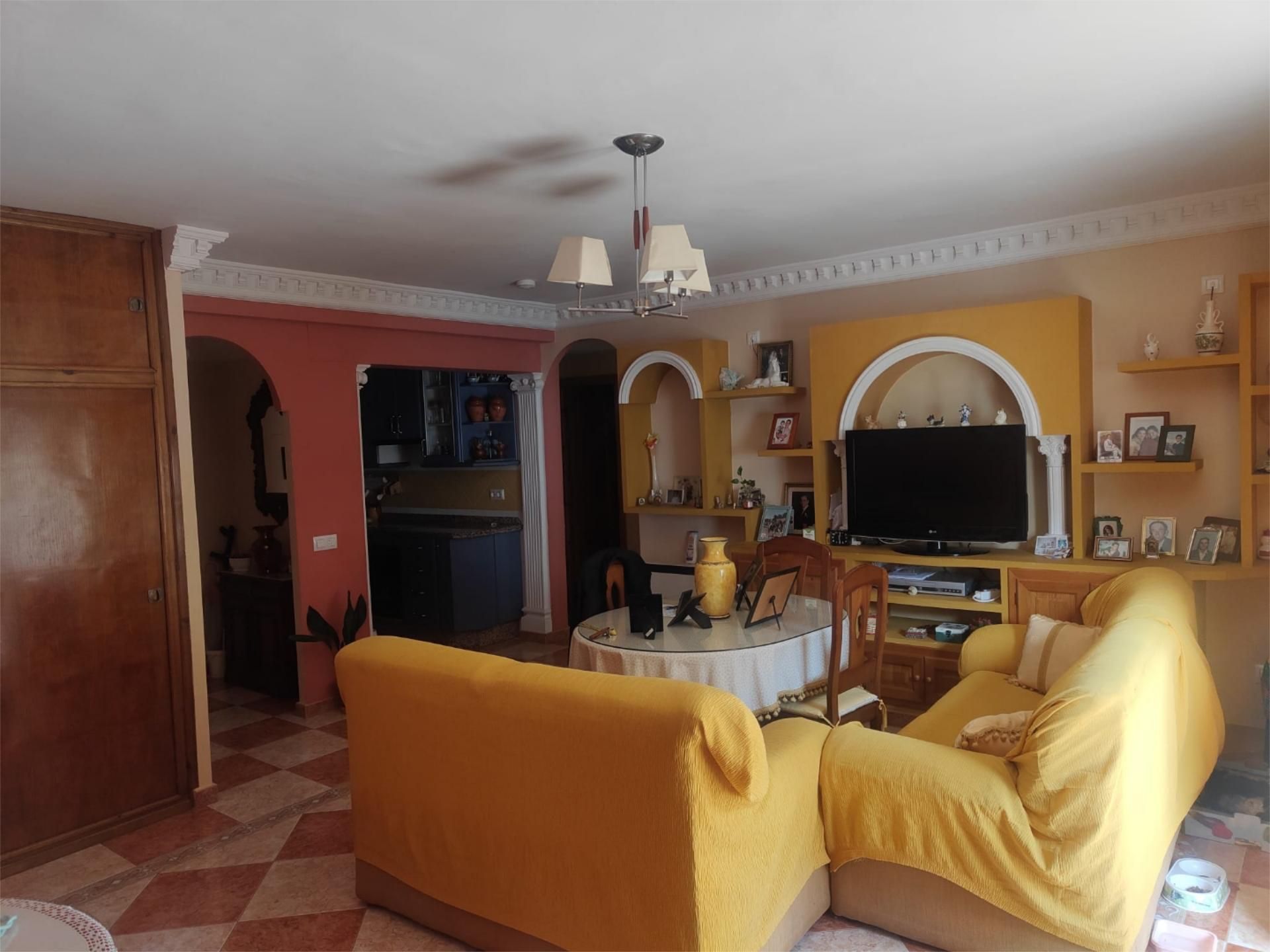 Living room of Flat for sale in Cazalla de la Sierra  with Heating, Terrace and Storage room