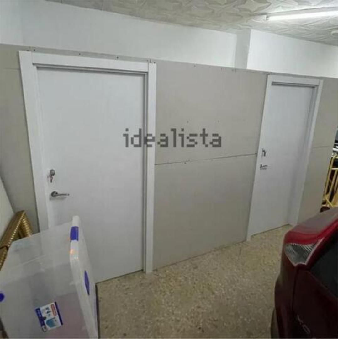 Box room to rent in Calella