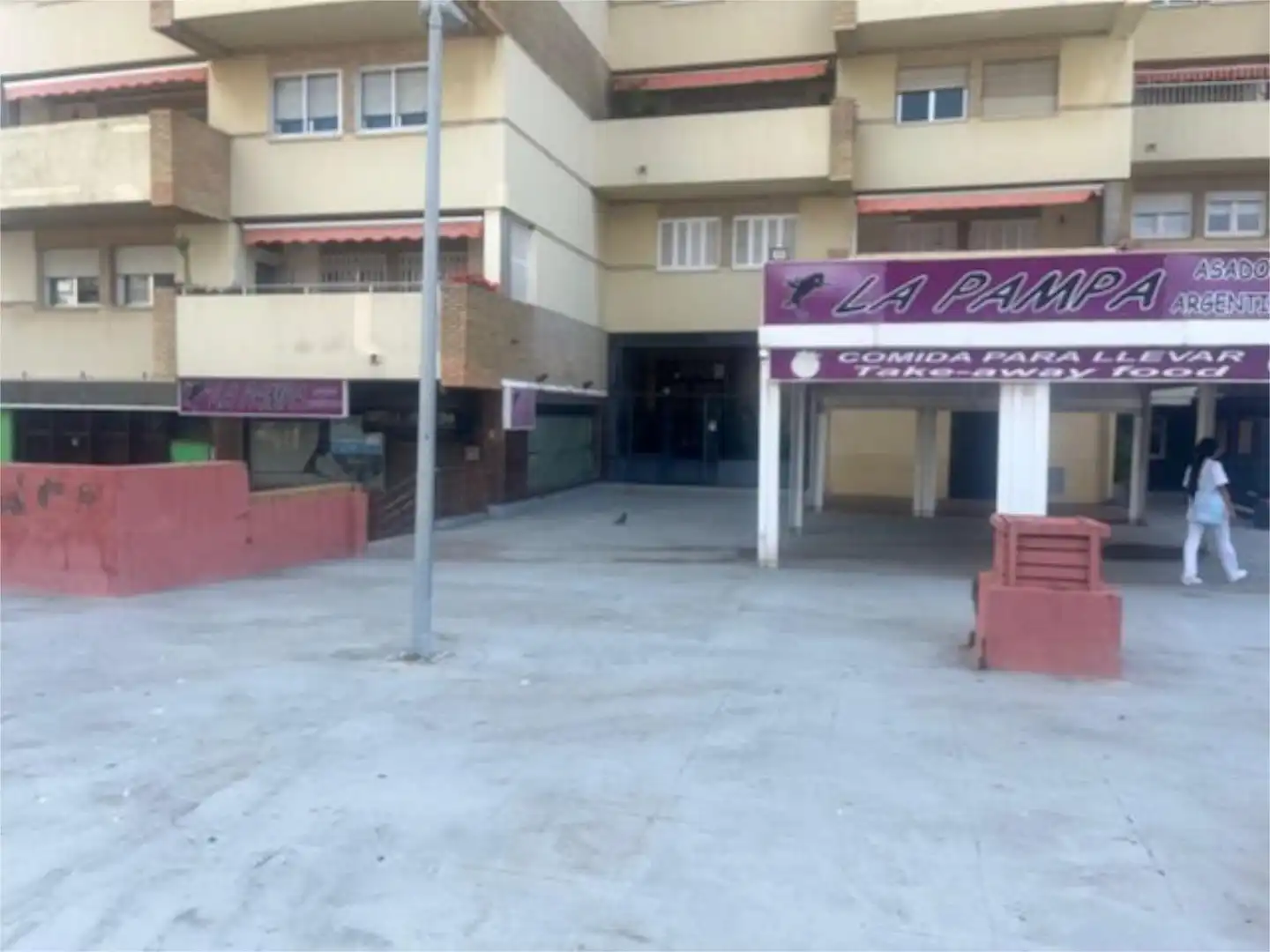 Local en venda a Plaza de la Constitución, 1, Centro- San Felipe - Huerta Fava Aparcament de Local en venda en La Línea de la Concepción amb Aire condicionat