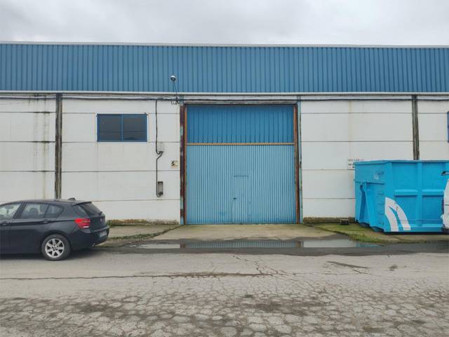 Local comercial en Alquiler en Plaza Tartessos, 429 en Nuevo Parque - Los Rosales - Tráfico Pesado