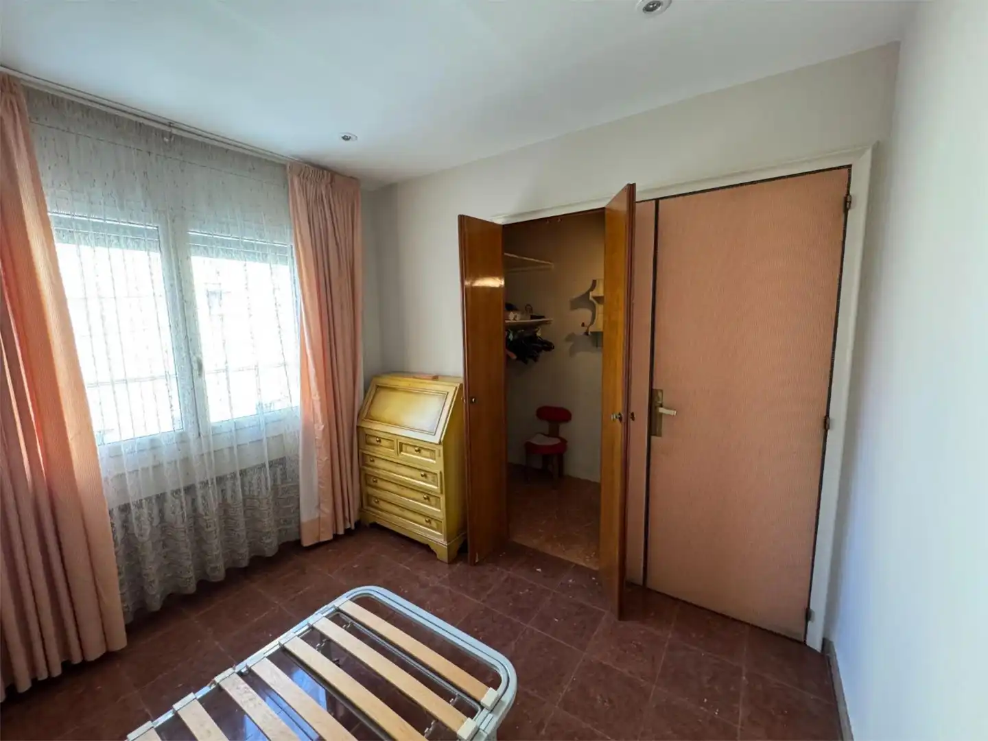 Einfamilien-Reihenhaus zur Miete in Creu Alta - Puiggener Schlafzimmer von Einfamilien-Reihenhaus zur Miete in Sabadell