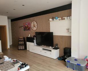 Living room of Single-family semi-detached for sale in Montcada i Reixac