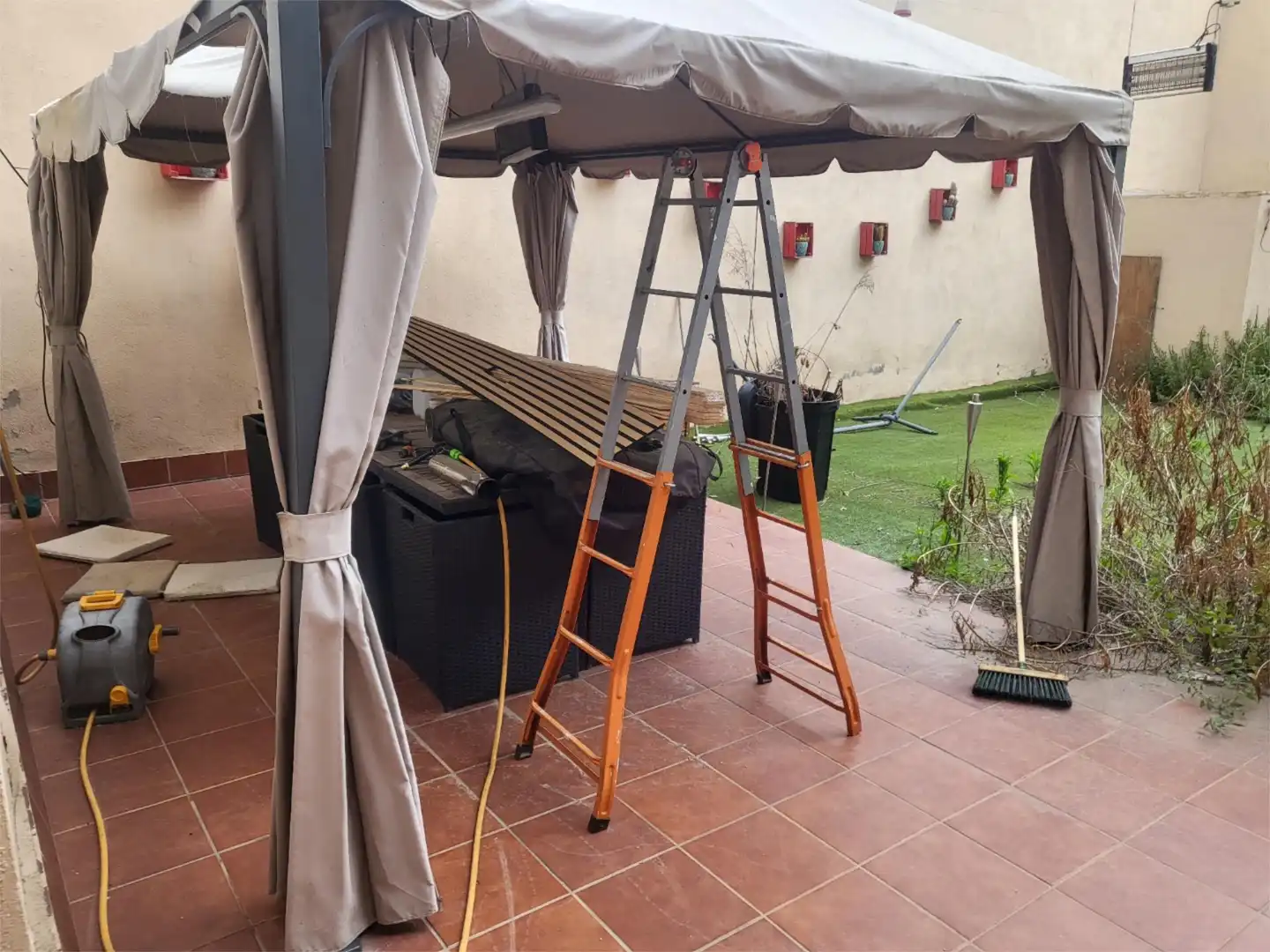 Terrasse von Einfamilien-Reihenhaus zum Verkauf in Montcada i Reixac mit Terrasse