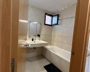 Bathroom of Flat to share in Yebes