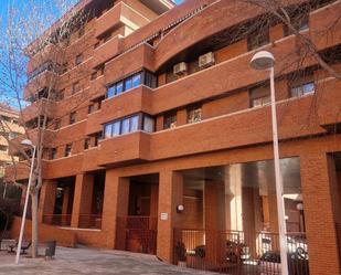 Exterior view of Flat for sale in  Toledo Capital  with Terrace, Swimming Pool and Balcony