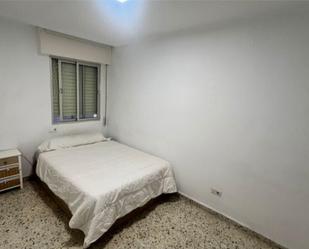 Dormitori de Pis per a compartir en La Línea de la Concepción amb Aire condicionat, Calefacció i Balcó