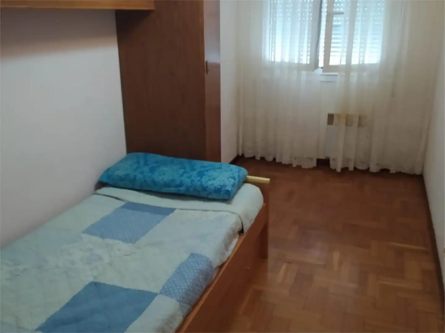 Dormitori de Pis de lloguer en Tapia de Casariego amb Calefacció, Parquet i Moblat