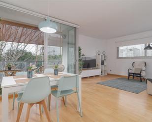 Living room of Flat for sale in Sant Adrià de Besòs  with Air Conditioner, Terrace and Swimming Pool