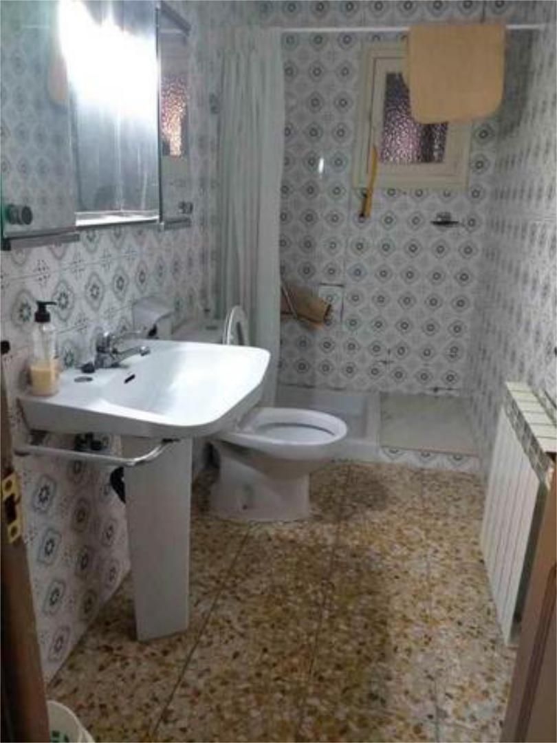 Bany de Casa o xalet en venda en La Puebla de Híjar amb Terrassa
