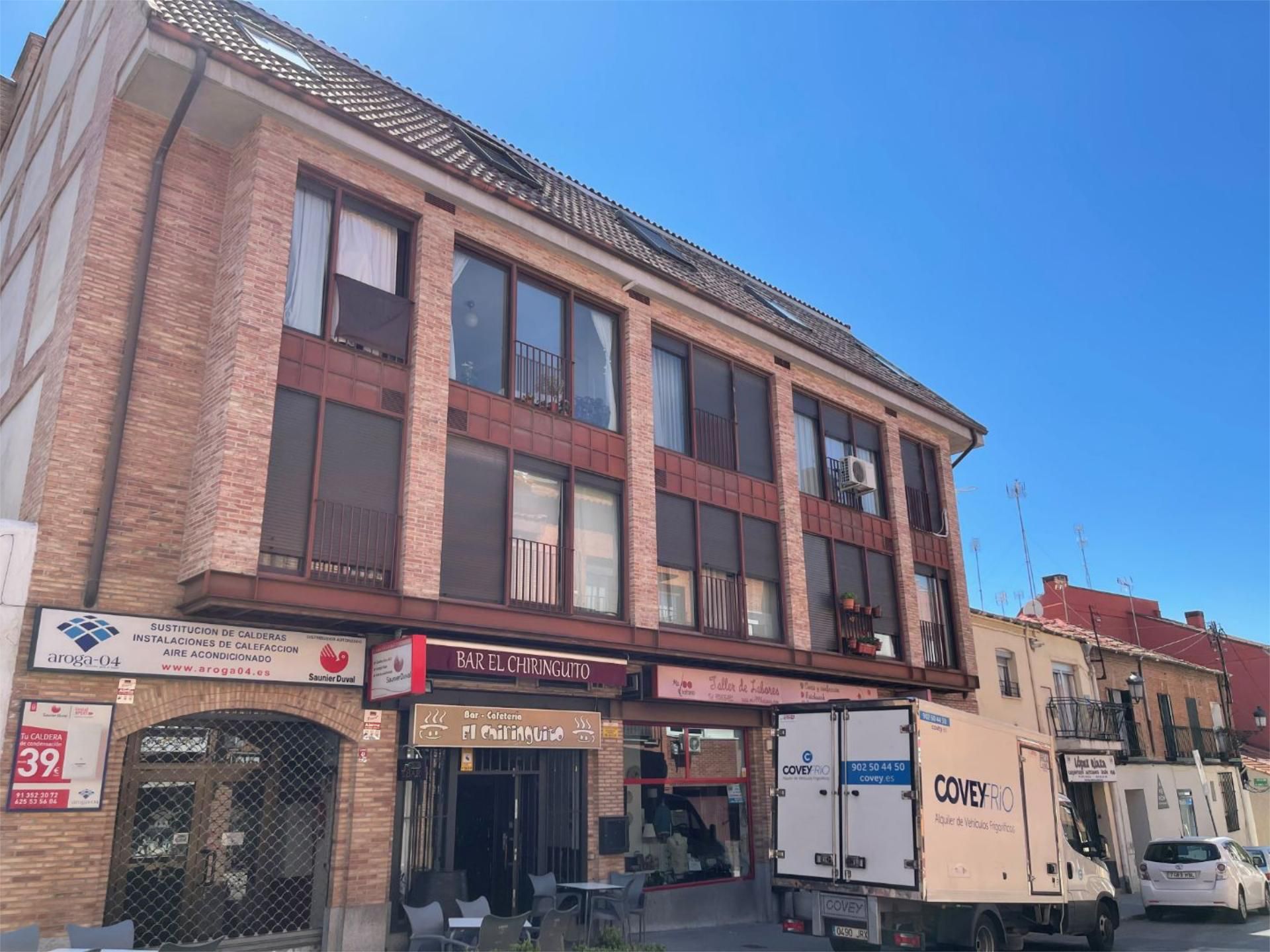 Vista exterior de Estudi de lloguer en Pozuelo de Alarcón amb Calefacció, Parquet i Moblat