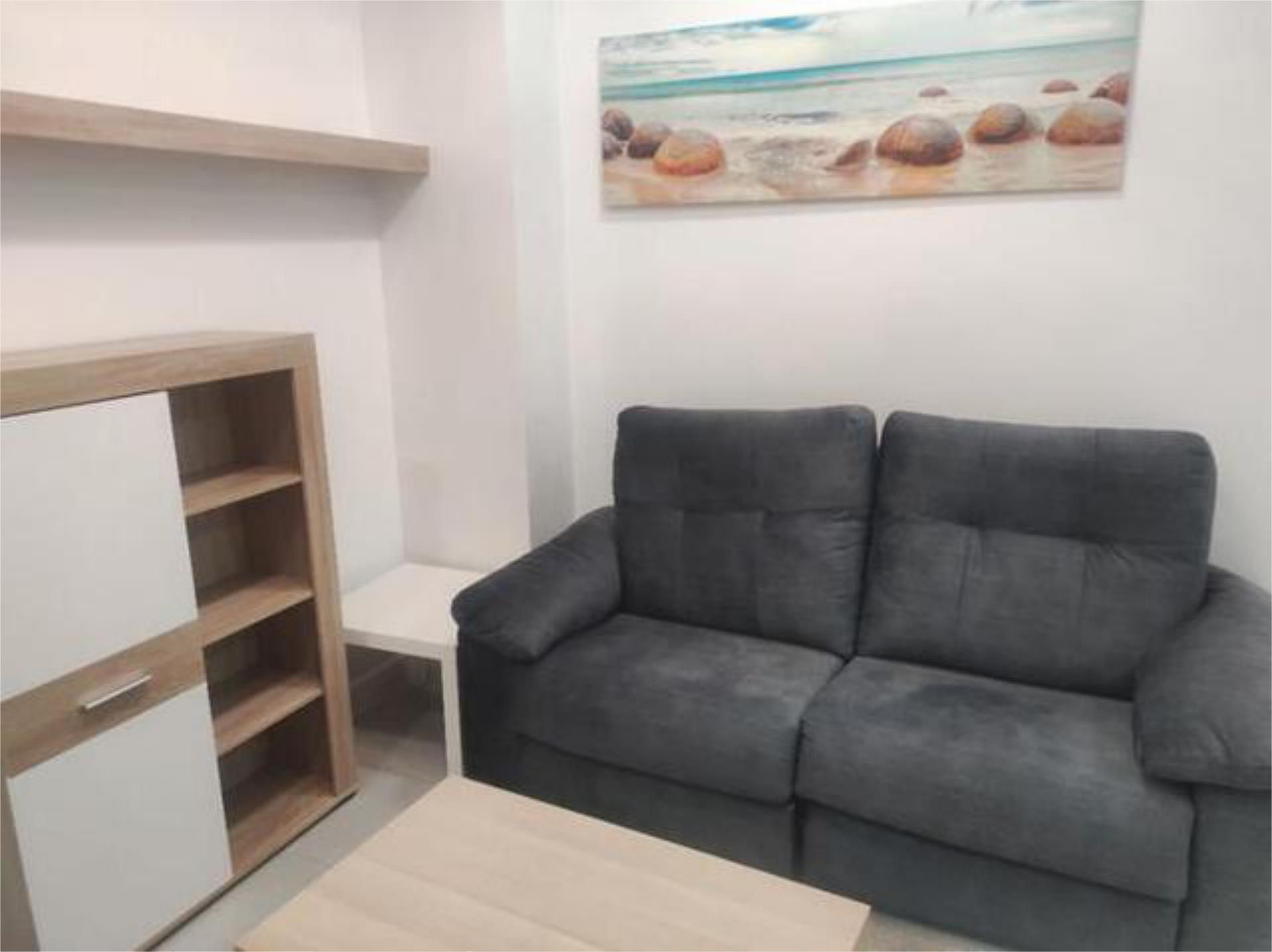 Living room of Flat for sale in Alcalá de Henares  with Furnished