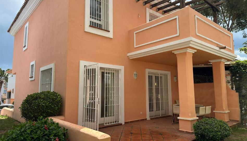 Foto 1 de Casa adosada de lloguer a Urbanización Aloha Lake, 20, Los Naranjos, Málaga