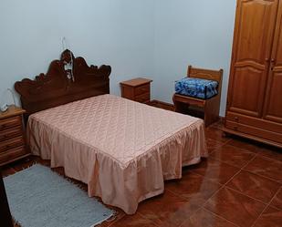Dormitori de Pis de lloguer en Villanueva de Algaidas amb Moblat, Forn i Rentadora