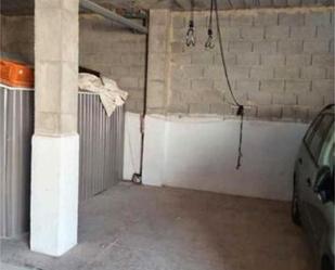 Garage to rent in Vera