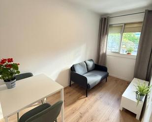 Bedroom of Study to rent in Badalona